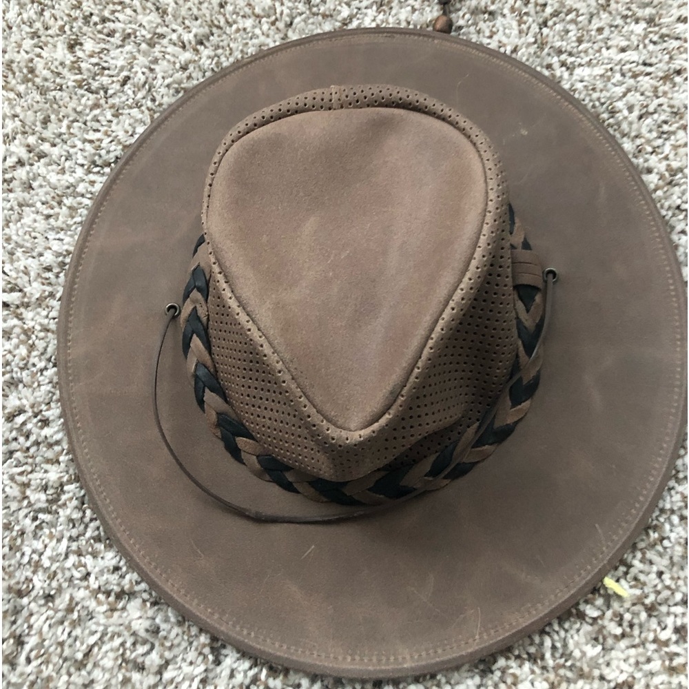 - Western hat leather Minnetonka large